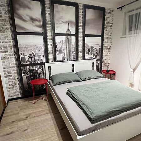 Lake Apartment, 2X Free Garage, 10 Mins To Centre Pressburg Exterior foto