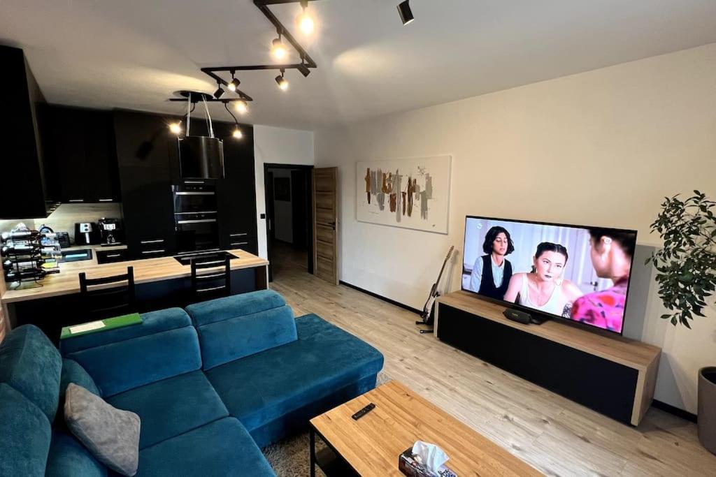 Lake Apartment, 2X Free Garage, 10 Mins To Centre Pressburg Exterior foto